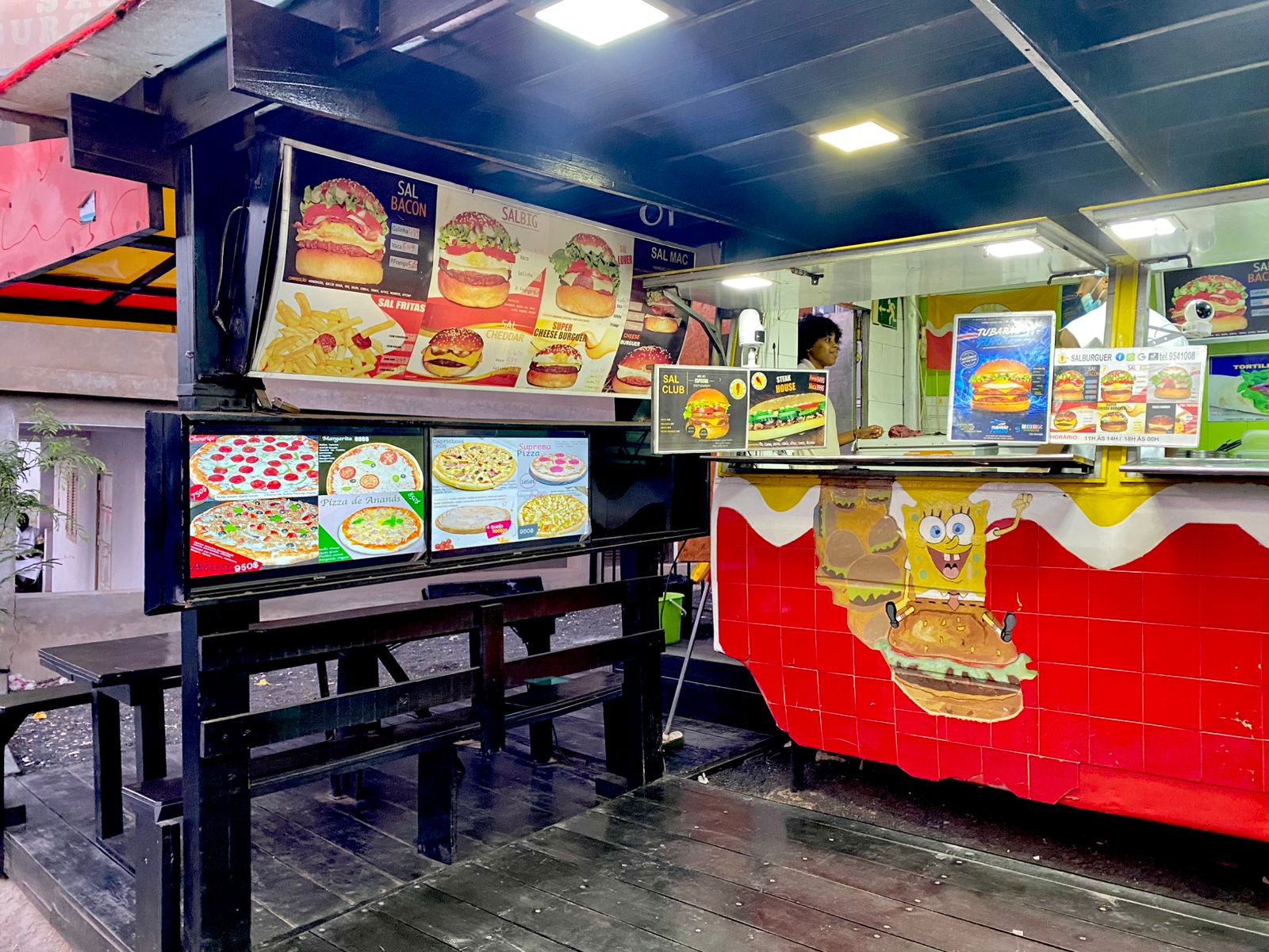 Hambúrguer Sal Burguer preparado na hora